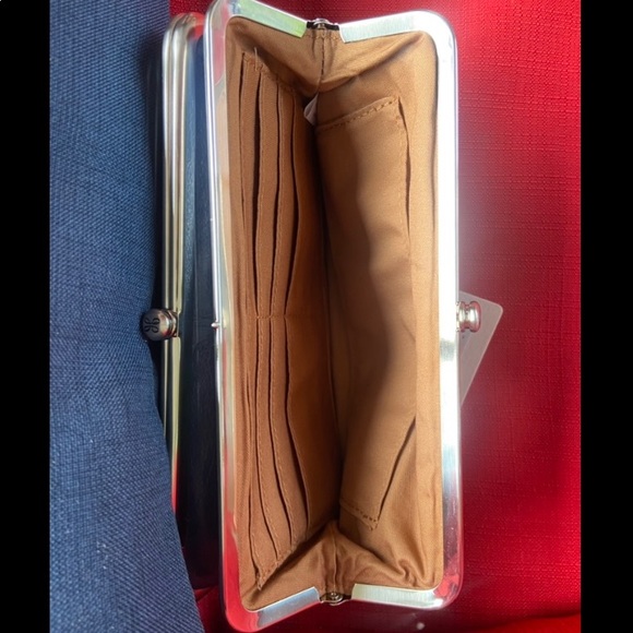 ✨SOLD✨ NWT ~ Hobo Lauren Clutch Wallet - Picture 5 of 11